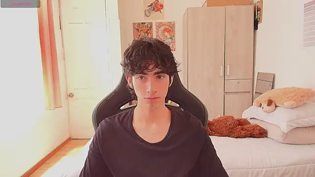 Nude Boy18 online show from May 27, 2026, 5:42 pm