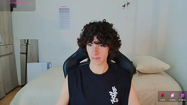 Nude Boy18 online show from February 15, 2026, 11:14 pm