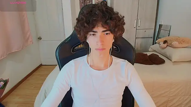 Nude Boy18 online show from February 3, 2026, 3:15 am