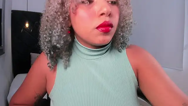 Snapshot of momo_ayasse chatting on January 15, 2026, 7:39 pm momo ayasse online show from January 15, 2026, 7:39 pm