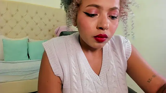 Snapshot of momo_ayasse chatting on January 5, 2026, 10:02 pm momo ayasse online show from January 5, 2026, 10:02 pm