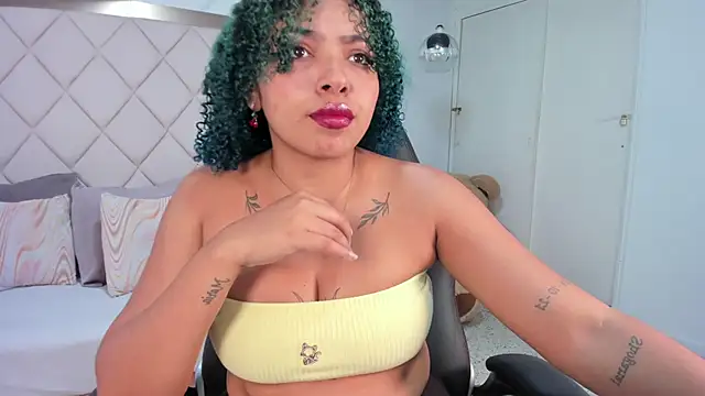 Snapshot of momo_ayasse chatting on November 27, 2025, 9:48 pm momo ayasse online show from November 27, 2025, 9:48 pm