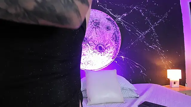 CarlySommers online show from October 3, 2025, 4:14 am