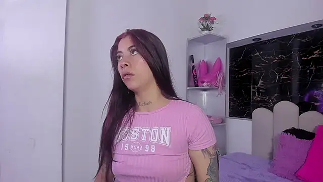 Snapshot of Maazikeen chatting on October 3, 2025, 6:37 am Maazikeen online show from October 3, 2025, 6:37 am