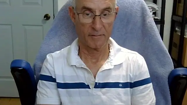 funone1999 online show from April 15, 2026, 11:49 pm