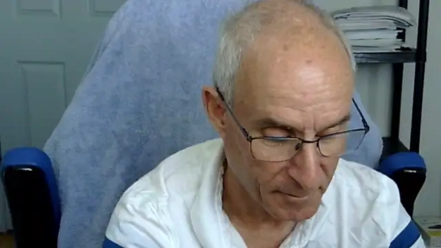 Snapshot of funone1999 chatting on October 21, 2025, 6:51 pm funone1999 online show from October 21, 2025, 6:51 pm