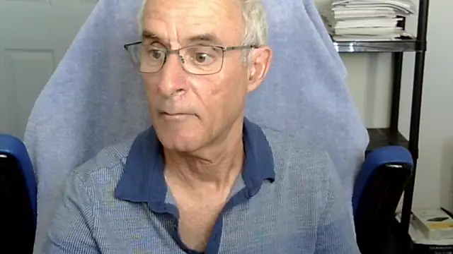 Snapshot of funone1999 chatting on October 17, 2025, 10:00 pm funone1999 online show from October 17, 2025, 10:00 pm