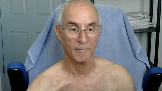 Snapshot of funone1999 chatting on October 8, 2025, 7:47 pm funone1999 online show from October 8, 2025, 7:47 pm