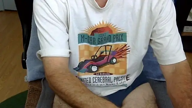 Snapshot of funone1999 chatting on October 2, 2025, 8:45 pm funone1999 online show from October 2, 2025, 8:45 pm