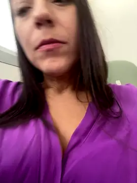 lucioliveira online show from October 9, 2025, 3:12 pm