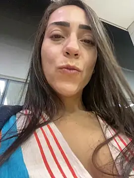 lucioliveira online show from September 10, 2025, 3:05 am