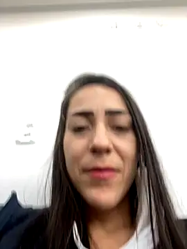 lucioliveira online show from October 4, 2025, 6:31 pm