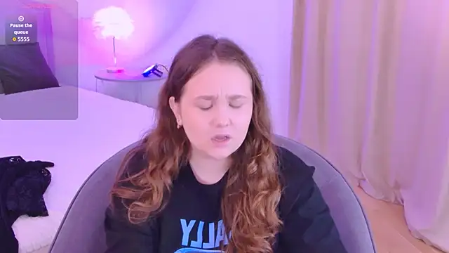 VelvetVixenCute online show from October 19, 2025, 6:27 am