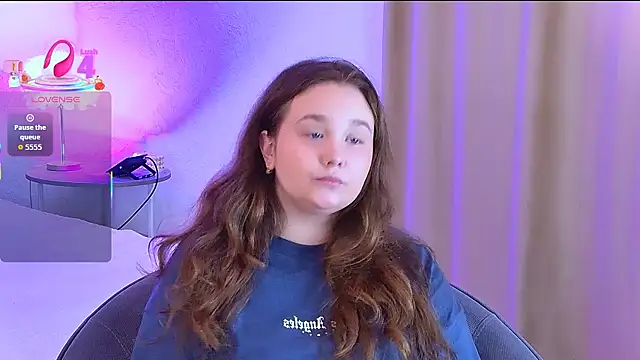 VelvetVixenCute online show from October 9, 2025, 5:19 am