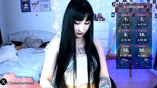 Snapshot of Crystal_somnia chatting on October 2, 2025, 9:45 am Crystal somnia online show from October 2, 2025, 9:45 am