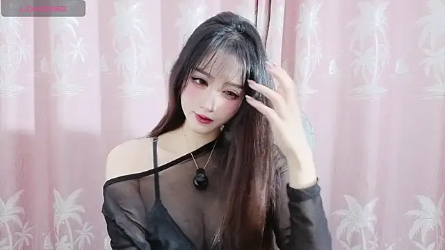 annacc999 online show from January 19, 2026, 2:43 pm