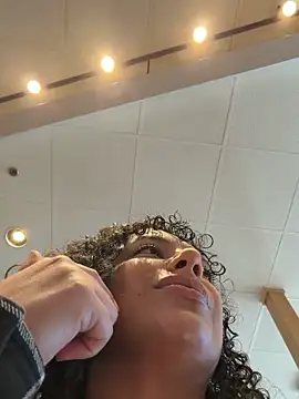 Snapshot of allybluee777 chatting on February 25, 2026, 1:33 pm allybluee777 online show from February 25, 2026, 1:33 pm