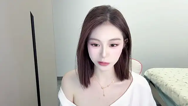 Snapshot of Cookie-oo chatting on October 27, 2025, 11:44 am Cookie-oo online show from October 27, 2025, 11:44 am