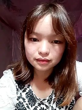 Snapshot of XoiXoi232 chatting on September 11, 2025, 11:32 am XoiXoi232 online show from September 11, 2025, 11:32 am