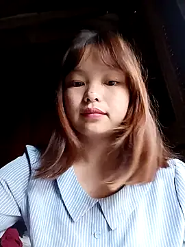 Snapshot of XoiXoi232 chatting on October 17, 2025, 11:28 pm XoiXoi232 online show from October 17, 2025, 11:28 pm