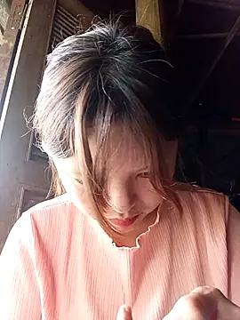 Snapshot of XoiXoi232 chatting on October 13, 2025, 1:29 am XoiXoi232 online show from October 13, 2025, 1:29 am