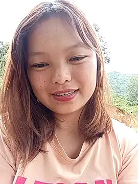 Snapshot of XoiXoi232 chatting on September 24, 2025, 3:35 am XoiXoi232 online show from September 24, 2025, 3:35 am