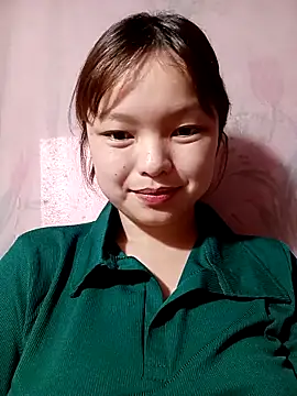 Snapshot of XoiXoi232 chatting on October 4, 2025, 4:47 am XoiXoi232 online show from October 4, 2025, 4:47 am