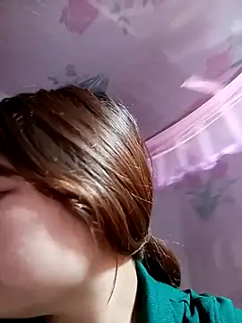 Snapshot of XoiXoi232 chatting on October 19, 2025, 11:29 pm XoiXoi232 online show from October 19, 2025, 11:29 pm