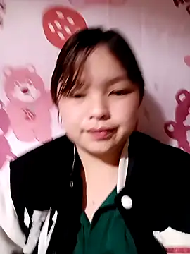 XoiXoi232 online show from November 3, 2025, 4:39 am