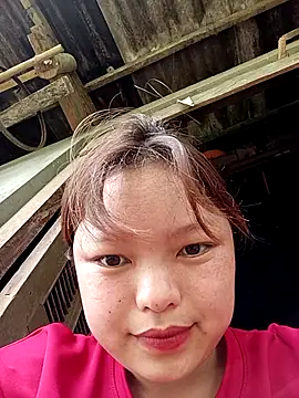 Snapshot of XoiXoi232 chatting on September 15, 2025, 4:02 am XoiXoi232 online show from September 15, 2025, 4:02 am