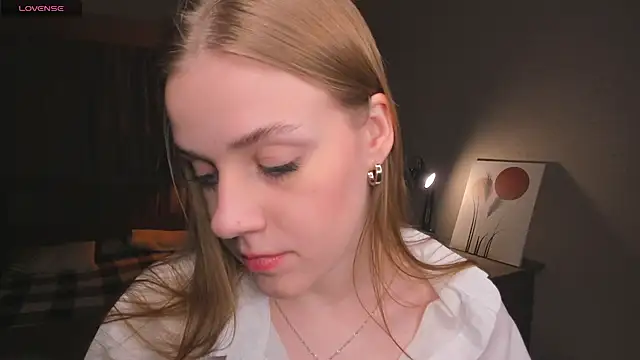 Snapshot of OdellaFrake chatting on October 16, 2025, 7:44 pm OdellaFrake online show from October 16, 2025, 7:44 pm