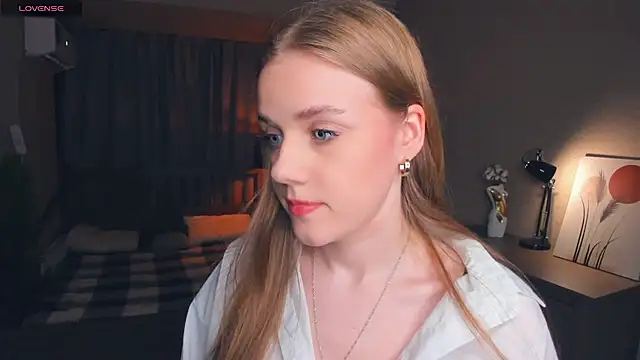 Snapshot of OdellaFrake chatting on September 18, 2025, 7:17 pm OdellaFrake online show from September 18, 2025, 7:17 pm