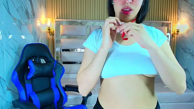 Snapshot of zoe_r_ chatting on October 24, 2025, 3:16 am zoe r  online show from October 24, 2025, 3:16 am