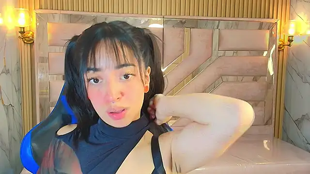 Snapshot of zoe_r_ chatting on October 3, 2025, 3:09 am zoe r  online show from October 3, 2025, 3:09 am