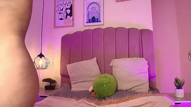 Snapshot of Isabelgh_ chatting on October 28, 2025, 3:29 am Isabelgh  online show from October 28, 2025, 3:29 am