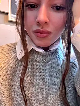 Snapshot of CherrRoses chatting on November 17, 2025, 11:25 am CherrRoses online show from November 17, 2025, 11:25 am