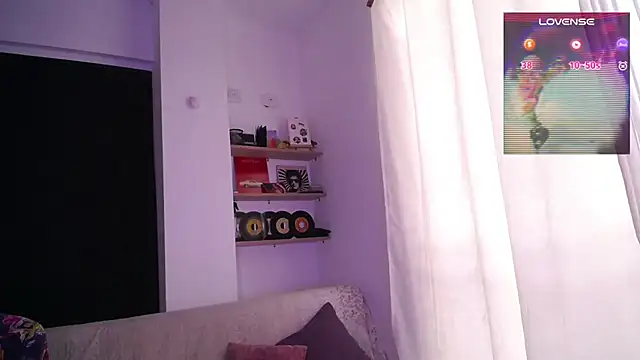 dark  nymph online show from April 13, 2026, 9:41 pm