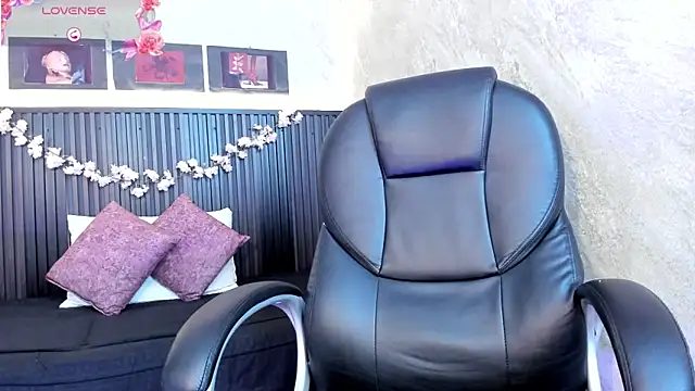 Snapshot of dark__nymph chatting on October 4, 2025, 11:34 am dark  nymph online show from October 4, 2025, 11:34 am