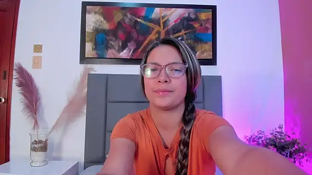 EllieFontanes online show from September 10, 2025, 6:18 pm