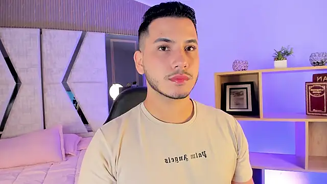 Snapshot of Axel_grey_ chatting on June 19, 2026, 12:44 pm Axel grey online show from June 19, 2026, 12:44 pm