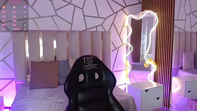 CYRUS TAY online show from March 7, 2026, 2:22 pm