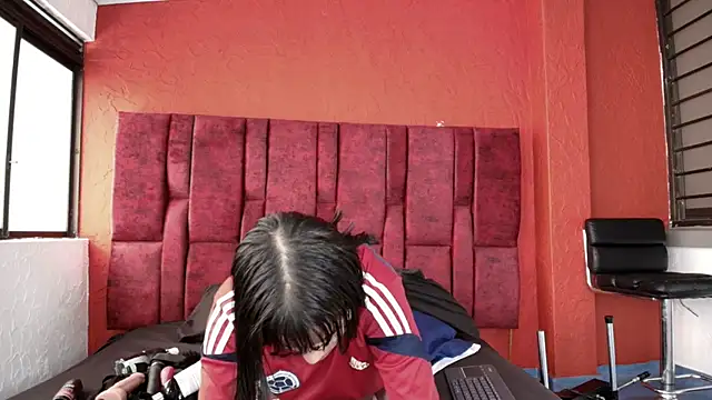 LilithVibe  online show from December 18, 2025, 5:39 pm