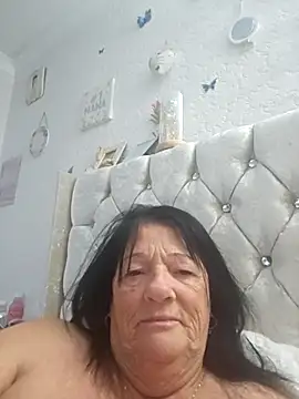 Angeldelightt online show from September 17, 2025, 6:32 pm