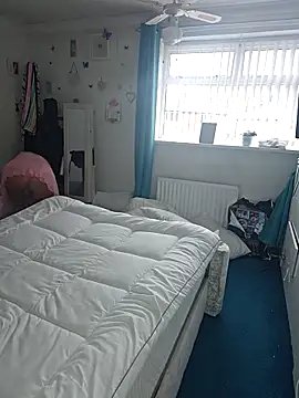 Angeldelightt online show from October 21, 2025, 1:32 pm