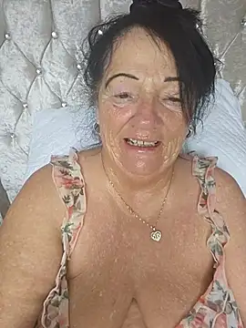 Angeldelightt online show from October 29, 2025, 10:14 am