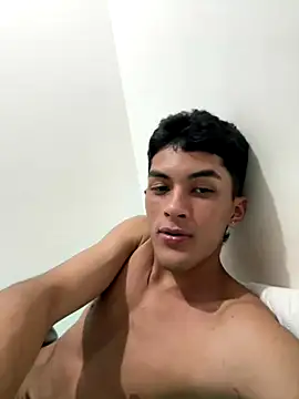 Snapshot of Tylerffoxx chatting on October 14, 2025, 8:04 am Tylerffoxx online show from October 14, 2025, 8:04 am