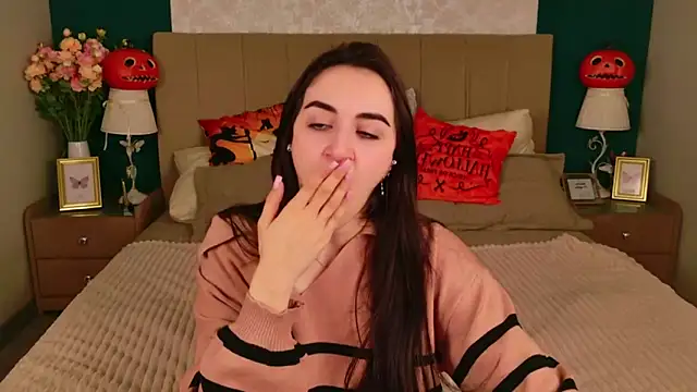 Elizabeth Meyer online show from October 19, 2025, 8:55 pm