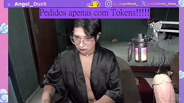 Snapshot of Angel_Duck chatting on March 3, 2026, 11:01 pm Angel Duck online show from March 3, 2026, 11:01 pm