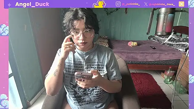 Snapshot of Angel_Duck chatting on February 25, 2026, 6:19 pm Angel Duck online show from February 25, 2026, 6:19 pm