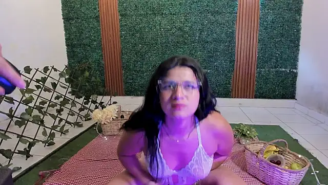 Snapshot of lanarios chatting on October 8, 2025, 6:04 am lanarios online show from October 8, 2025, 6:04 am